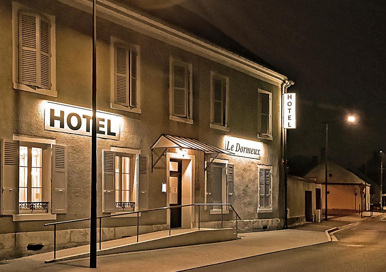 Hotel Le Dormeux Mehun-sur-Yevre Exterior photo